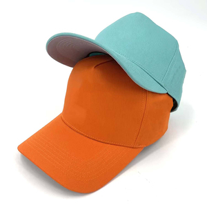 Gorra de Béisbol Ajustada de 6 Paneles, Más Vendida, Blanca con Rayas Rojas y Amarillas en Contraste, Estilo Casual, Talla Adulto 58-60CM, Gorras de Softbol - Product Image 4
