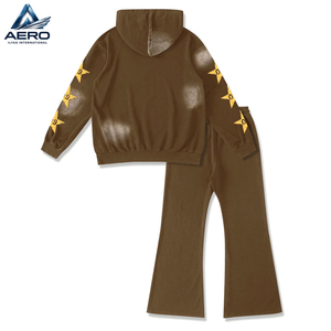 Ensemble de survêtement marron délavé personnalisé pour homme, avec sweat à capuche imprimé motif étoile vintage et pantalon de survêtement évasé, ensemble 2 pièces - Product Image 2