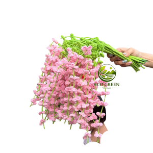 Branche florale en crochet faite à la main, bourgeon rose artificiel, tige de fleur tricotée pour la décoration d'anniversaire, de mariage ou de célébration. - Product Image 5