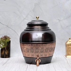 Distributeur d'eau de luxe en cuivre à double paroi, écologique, pour une eau potable saine et une utilisation domestique élégante - Product Image 1