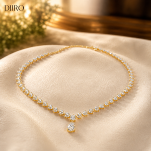 Collar de Moissanita con Corte de Pera Completo para Mujer, Diseño en V, Plata de Ley 925, Joyería para Bodas - Product Image 1