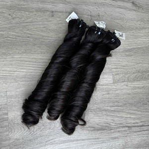Precio al por mayor 100% Raw Virgin Vietnamita Humano Encaje Peluca Trama Primavera Curl Color natural Super Doble Extensiones de cabello - Product Image 5