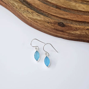 Pendientes de Pirámide de Calcedonia Azul en Plata de Ley Chapada en Oro Hechos a Mano, Joyería Vintage con Piedras Preciosas para Mujer - Product Image 3