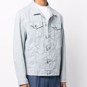 Veste en jean dynamique pour hommes, finition usée, fournisseur en gros d'articles vestimentaires, veste en jean professionnelle pour hommes - Product Image 4