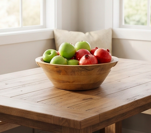 Bol à salade en bois sculpté à la main avec bec verseur, bol de service en bois naturel pour la table et la maison - Product Image 4