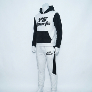 อัปเกรดเกมแฟชั่นของคุณด้วยชุดวอร์มขนแกะประดับพลอยเทียมระดับพรีเมียมนี้ออกแบบมาสำหรับผู้ที่โดดเด่นอย่างมีสไตล์ - Product Image 3