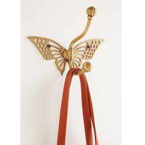 Porte-manteau mural décoratif en métal en forme de papillon, à un seul niveau, durable, style original pour sacs et serviettes - Product Image 1
