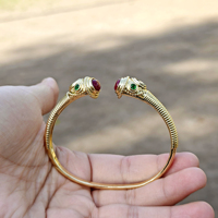 Bracelet manchette ouverte style bohème plaqué or 18 carats avec rubis, jade et quartz émeraude, bijoux fantaisie en gros