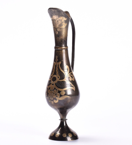 Jarrón Decorativo de Metal Hecho a Mano con Diseño Floral Dorado, Estilo Tradicional, Jarrón de Mesa para Flores, Latón Grabado Negro Tradicional - Product Image 5
