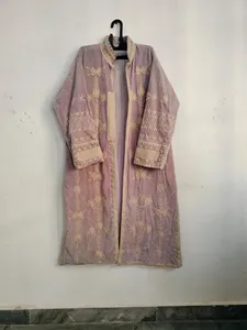 Veste longue en velours brodé lavande pour femmes, style Suzani, avec travail de broderie florale, style bohème, manches longues, style ethnique, vêtements d'extérieur pour l'hiver - Product Image 1