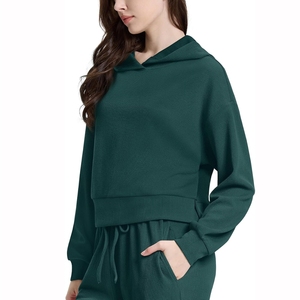 Ensemble de jogging uni pour femme OEM – Pull et pantalon de survêtement tendance et décontracté pour l'hiver - Product Image 3