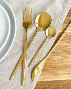 Ensemble de couverts élégants en métal pour table à manger, avec poids équilibré, prise en main confortable, brillance durable, pour la maison et la cuisine - Product Image 4