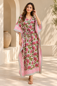 Robe Kaftan Rose Femme Motif Animalier Bohème Maxi Plage Col V Tenue de Vacances Coupe Ample Longue 100% Coton Respirant Vente en Gros Boutique - Product Image 3