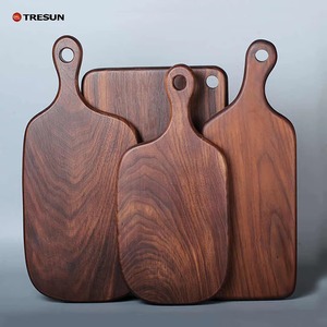 Planche à découper rectangulaire Rehman Craft en noyer massif, écologique, compatible lave-vaisselle, avec poignée intégrée et trou de suspension - Product Image 1