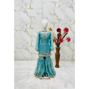 Completo Set Etnico da Ragazza per Feste: Top in Seta Ricamato, Sharara e Dupatta - Abito Tradizionale per Matrimoni e Feste per Bambine 3-15 Anni - Product Image 5