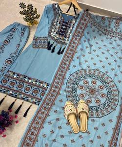 NUEVA COLECCIÓN: Conjunto de Muselina con Estampado Digital, Top, Pantalones Palazzo y Dupatta, Ropa Festiva, Precio al por Mayor, Prenda Étnica, Color Cielo - Product Image 3