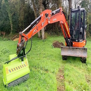 Mini-excavatrice Kubota avec broyeur offrant une puissance exceptionnelle pour le défrichement, le débroussaillage et les travaux de développement de chantier - Product Image 3