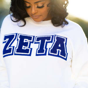 เสื้อสเวตเชิ้ตผู้หญิง คอกลม ปักลายเชนีล  แบบสวมใส่สบาย  ผลิตโดย Custom Logo Zeta Phe Beta  พร้อมปักโลโก้ตามสั่ง - Product Image 3