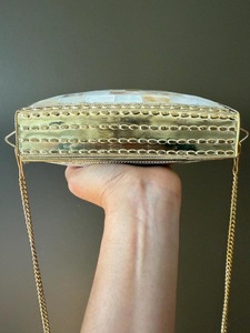 Bolso de mano hecho a mano de ILAHI con cadena y correa para el hombro, diseño a cuadros en blanco y negro, regalo para bodas y fiestas - Product Image 1