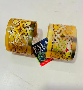 Nuevo Diseño Ecológico, Brazalete Redondo de Cuerno de Búfalo/Vaca, Grabado con Diseño de Ángel y Amor, Logotipo Personalizado, Hecho a Mano en India para Bodas - Product Image 6