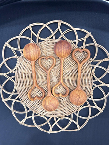 Cuillères en bois de style vintage, cuillères à café en bois d'acacia sculptées à la main, approvisionnement en gros, OEM disponible - Product Image 3