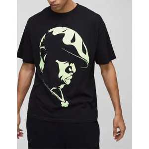 Camiseta Negra de Manga Corta para Hombre con Estampado de Caracteres Luminosos, Cuello Redondo, Corte Regular, Estilo Urbano, Jersey de Algodón - Product Image 4