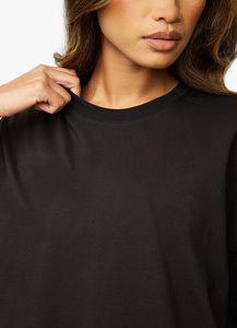 Camiseta de mujer transpirable de secado rápido, fabricada en fábrica, holgada, para gimnasio, venta al por mayor, cuello redondo, estampada. - Product Image 3