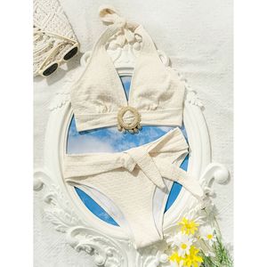 Elegante Bikini Bianco da Spiaggia per Donna con Decorazioni a Conchiglia, Sexy e Alla Moda - Product Image 3