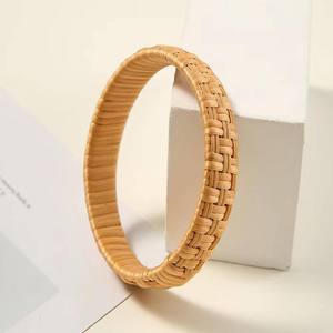 Pulseras de ratán de calidad superior, brazaletes para mujer, pulseras hechas a mano, accesorios de moda. - Product Image 1