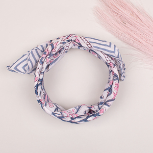 Pañuelo de Algodón 100% Estampado a Mano, Ecológico, con Tinte Natural, Personalizable, Premium, con Diseño Floral, Accesorio para la Cabeza - Product Image 4
