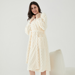 Bata de baño para mujer de otoño-invierno, de terciopelo coral grueso, manga larga, holgada, de algodón a cuadros, para el hogar, estilo informal - Product Image 2