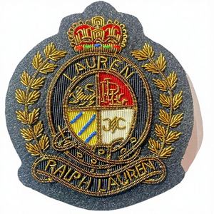 Insignia Vintage Heritage Blazer con bordado a mano de hilo de bullion, ecológica y sin níquel, para coser en prendas. - Product Image 5