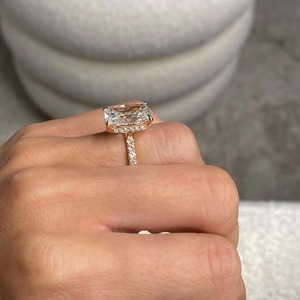 Anillo de Compromiso con Cristal de Corte Radiante, Plata 925 con Baño de Rodio, Engaste de Puntas, Diseño Floral en Racimo, Certificado IGI, Joyería Fina para Mujer - Product Image 1