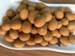 Cacahuètes enrobées au fromage, collation croustillante et savoureuse aux riches saveurs de fromage, pour la vente au détail et en gros - Product Image 2