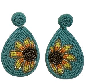 Boucles d'oreilles en plumes, boucles d'oreilles multi-perles personnalisées, bijoux de fête pour femmes au meilleur prix, boucles d'oreilles à perles - Product Image 1