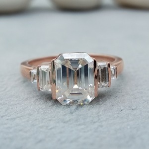 10K SOLID Yellow Gold <b>Fine</b> Jewelry Emerald FIVE STONE Diamond Engagement Wedding <b>Ring</b> Set Vvs Moissanite for Parties Gifts - Product Image 1