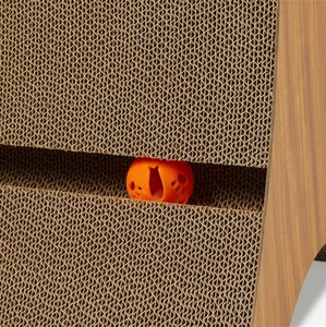 Griffoir pour chat avec lit de repos, coussin en forme de lit avec jouet à bille et herbe à chat, 34,3 x 11,8 x 11,8 po, couleur bois - Product Image 3