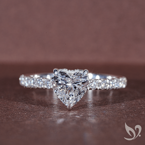 Anillo de Compromiso con Diamante Cultivado en Laboratorio, Corte Corazón, 1CT, Certificado por IGI |   Anillo de Oro Sólido de 10K con Acentos Solitarios - Product Image 1