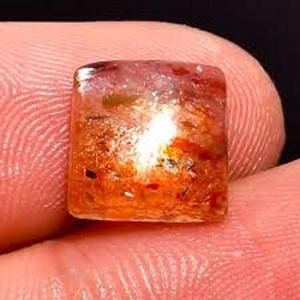 Cabochon carré en pierre de soleil rouge naturelle, dos plat, pierre précieuse en vrac de qualité, tailles personnalisées, certifié par une tierce partie - Product Image 1