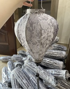 Linterna de Bambú Hecha a Mano en Vietnam, Decoración Colgante para Restaurantes, Fiestas y Bodas, Cubierta de Tela de Seda, Colorida, Venta al Por Mayor para Exportación - Product Image 1