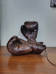 <b>Elite</b> Handmade Leather Boxing Gloves Premium Training Sparring Heavy Bag Gloves Professional Padded Design Custom OEM - Product Image 1