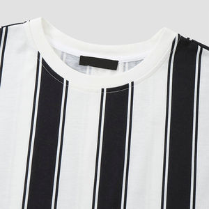 Vêtements de sport athlétiques personnalisés 2026, vêtements de compression pour la course à pied, vêtements de fitness pour hommes, t-shirts à col rond blanc et noir pour hommes - Product Image 5