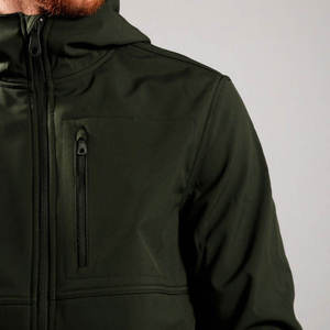 Veste softshell flexible avec tissu respirant et doublure confortable. Excellent choix pour un usage quotidien et les activités de plein air. - Product Image 3