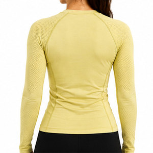Camiseta Deportiva de Compresión Avanzada para Mujer, Confeccionada con Tecnología de Secado Rápido, Mezcla de Tejidos Flexibles y Comodidad Mejorada - Product Image 2