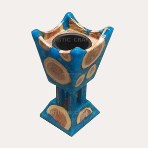 Quemador de incienso de madera hecho a mano y difusor de aromaterapia con soporte Bakhoor de resina con diseño elegante de madera y resina - Product Image 1