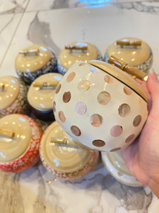 โถไม้ไผ่ลายเปลือกมุก งานฝีมือประณีตจากไม้ไผ่และเปลือกมุก สำหรับใช้เก็บของและตกแต่งบ้าน ผลิตในเวียดนาม - Product Image 4