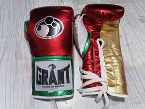 High Quality Custom Logo 10oz-14oz Competition Metallic Shiny PU Leather <b>Moisture</b> Wicking Muay Thai MMA Training <b>Gloves</b> Laced - Product Image 6