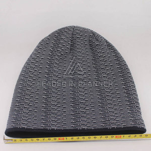 หมวกบีนนี่ถักไหมพรมคุณภาพสูง น้ำหนักเบา ออกแบบโลโก้ตามสั่ง ขายส่ง สำหรับฤดูหนาว อุ่นสบาย - Product Image 4