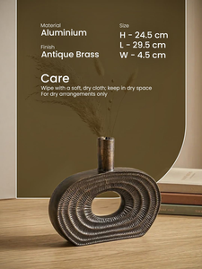 Jarrón de Aluminio Moderno y Elegante con Acabado Níquel Antiguo, Hecho a Mano, Decoración de Mesa, 30.5 cm de Altura, para Arreglos Secos - Product Image 5