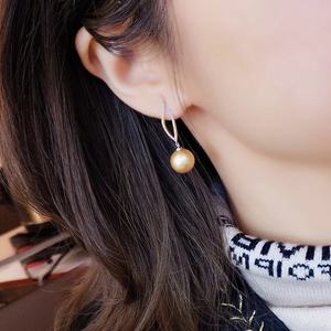 Boucles d'oreilles pendantes en argent pur S925, design de mode léger et luxueux, perles rondes d'eau douce naturelles de 10-11 mm, légèrement imparfaites - Product Image 4